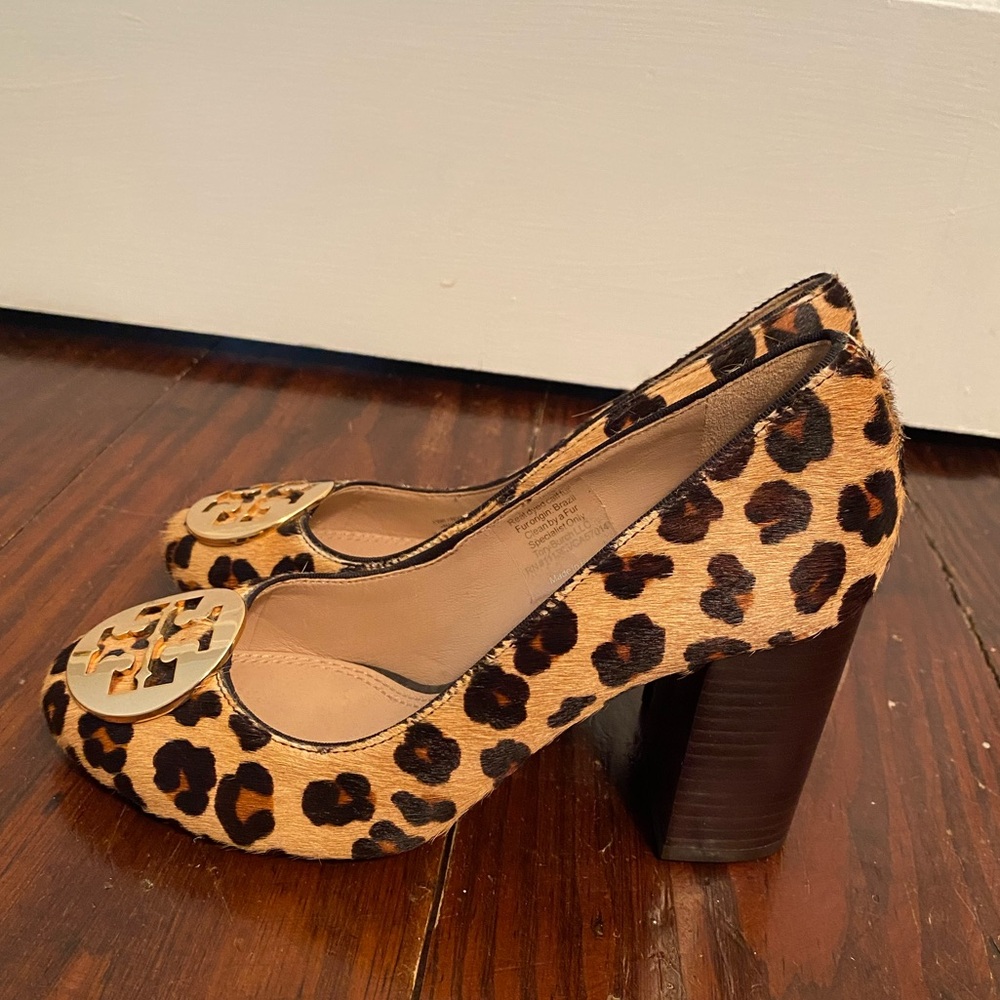 Tory Burch Leopard Print Block Heel Pumps size 5.5